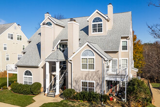 The Vistas At Washington Woods in Gaithersburg, MD - Foto de edificio - Building Photo