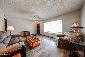 9714 W Terrace Ln in Sun City, AZ - Building Photo - Building Photo