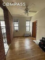 402 E 69th St in New York, NY - Building Photo