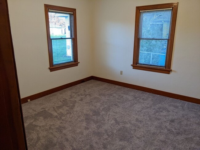 property at 124 E 28th St