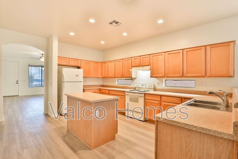 12678 W Hollyhock Dr in Avondale, AZ - Building Photo