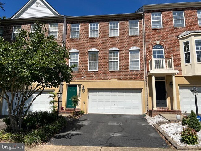 property at 8818 Royal Doulton Ln