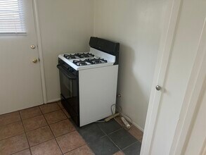 267 Covina Ave, Unit 2 in Long Beach, CA - Foto de edificio - Building Photo