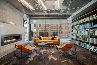 347 S Clark St in Chicago, IL - Building Photo - Building Photo