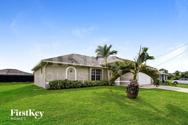 3407 NE 19th Ave in Cape Coral, FL - Building Photo - Building Photo