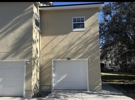 823 Oak Shadows Rd in Kissimmee, FL - Building Photo