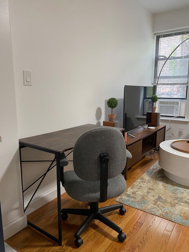 317 E 75th St, Unit SI ID1032001P in New York, NY - Building Photo - Building Photo