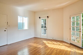 6148 Glen Holly St, Unit 6148 in Los Angeles, CA - Building Photo - Building Photo