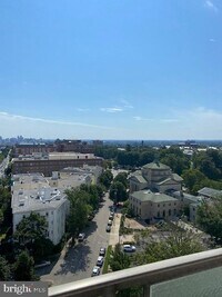 1 E University Pkwy photo'