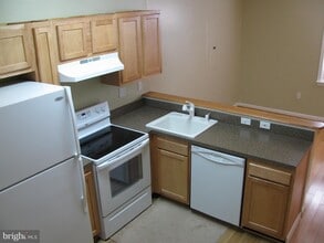 1830 C St SE in Washington, DC - Building Photo - Building Photo