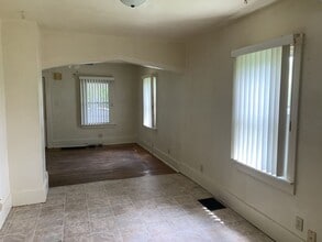 1514 Bluff St in Beloit, WI - Building Photo - Building Photo