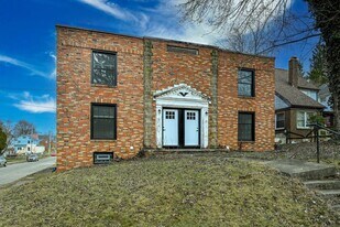 108 Western Ave in Mansfield, OH - Building Photo