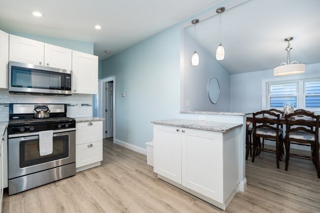 6 Cabo Dr in Gloucester, MA - Building Photo - Building Photo