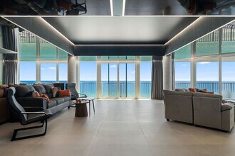 8743 Thomas Dr in Panama City Beach, FL - Building Photo - Building Photo