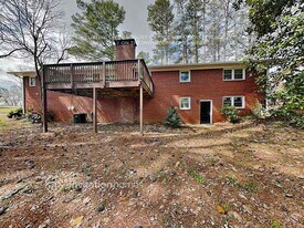4430 Pullen Ln SW in College Park, GA - Building Photo