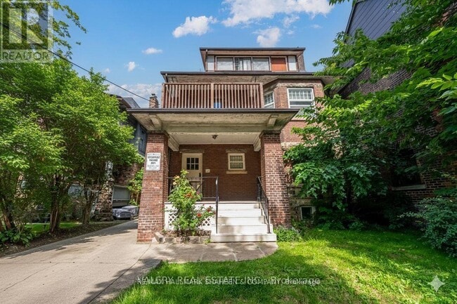 property at 16 Foxbar Rd