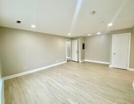 1912 W 3rd St, Unit F in Wilmington, DE - Building Photo