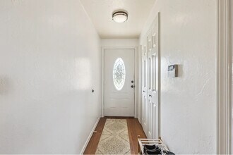 1316 Sunrise Dr in Moore, OK - Foto de edificio - Building Photo