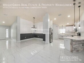 14442 Haddon Mist Dr in Wimauma, FL - Foto de edificio - Building Photo