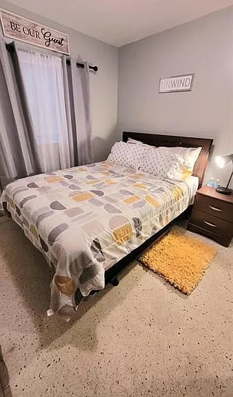 2301 Juanita Ave in Fort Pierce, FL - Foto de edificio - Building Photo