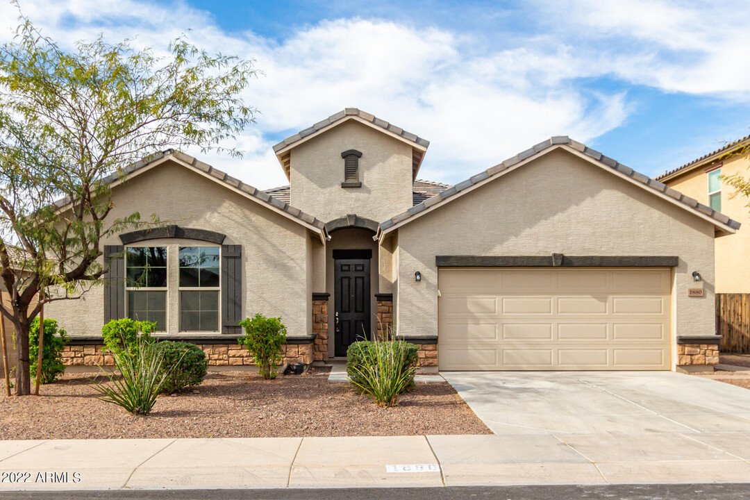 1880 N 214th Ln in Buckeye, AZ - Building Photo