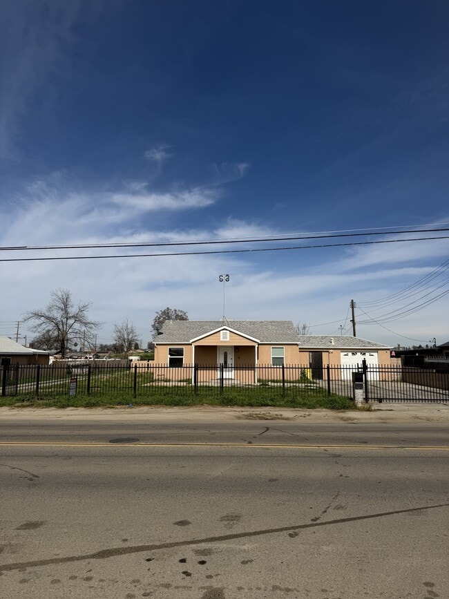 property at 1004 E K Ave