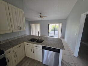 310 Colonade Ct in Kissimmee, FL - Foto de edificio - Building Photo