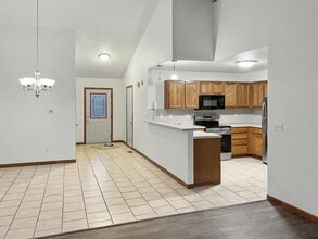 13286 Riley St in Holland, MI - Building Photo - Building Photo