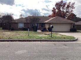 2841 Southridge Dr in Grapevine, TX - Building Photo