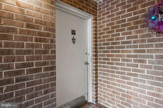 1423 Northgate Square in Reston, VA - Building Photo - Building Photo