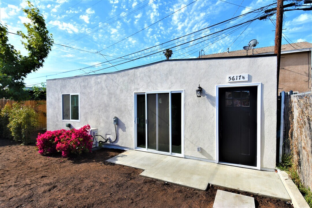 5617 Blackwelder St in Los Angeles, CA - Building Photo