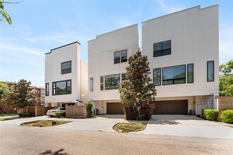 1507 Sandman St in Houston, TX - Foto de edificio - Building Photo