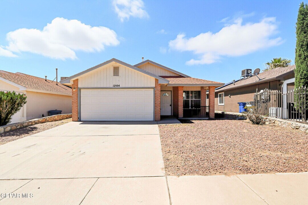12504 Jon Evans Dr in El Paso, TX - Building Photo
