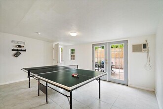 6400 S Meadows Blvd in Austin, TX - Building Photo - Building Photo