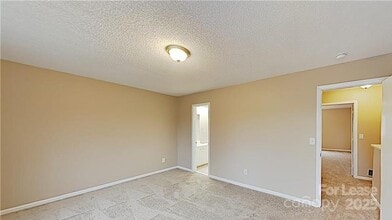 1023 Sardis Cove Dr in Charlotte, NC - Building Photo - Building Photo