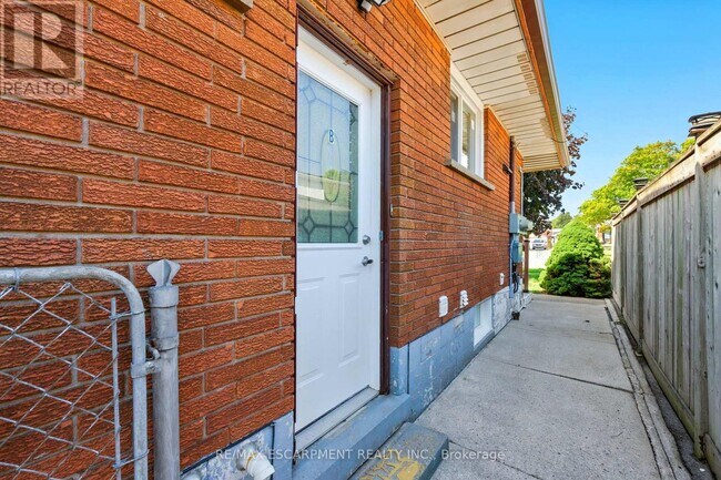 929 Upper Ottawa St in Hamilton, ON - Building Photo - Building Photo