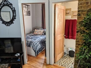 1830 W 17th St in Chicago, IL - Building Photo - Building Photo