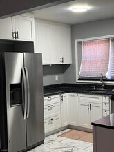 21 Brookline Ave in Nutley, NJ - Foto de edificio - Building Photo