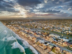 1834 S Pacific St in Oceanside, CA - Building Photo