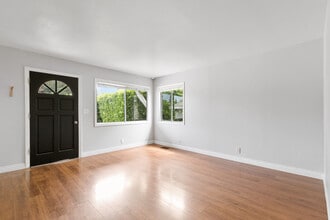 1265 Van Horne Ln in Hermosa Beach, CA - Building Photo - Building Photo
