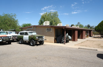 Jo-El Apartments in Tucson, AZ - Building Photo - Building Photo