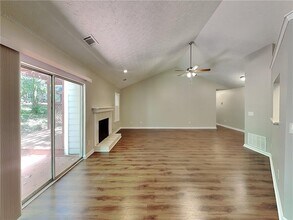 3828 Windmill Cir in Rex, GA - Building Photo - Building Photo