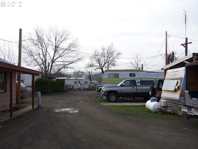 Bldg 2 in Milton-Freewater, OR - Building Photo - Other