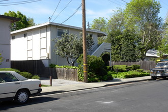 1506 Regent St in Redwood City, CA - Building Photo - Building Photo