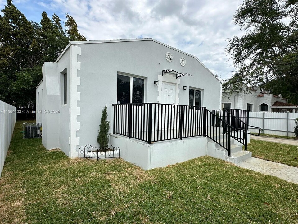 265 NW 81st St. in Miami, FL - Building Photo