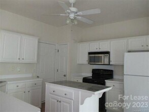 2029 Chinabrook Ct in Charlotte, NC - Building Photo - Building Photo