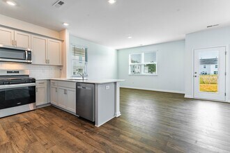 390 Freestall Dr in Wake Forest, NC - Building Photo - Building Photo