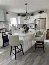 1485 Centerville Rd in Warwick, RI - Building Photo - Building Photo