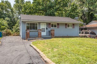 104 Glen Garry Rd in St. Louis, MO - Building Photo