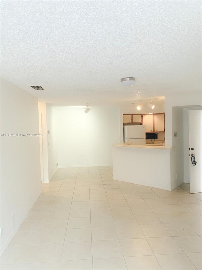 property at 3310 Pinewalk Dr N
